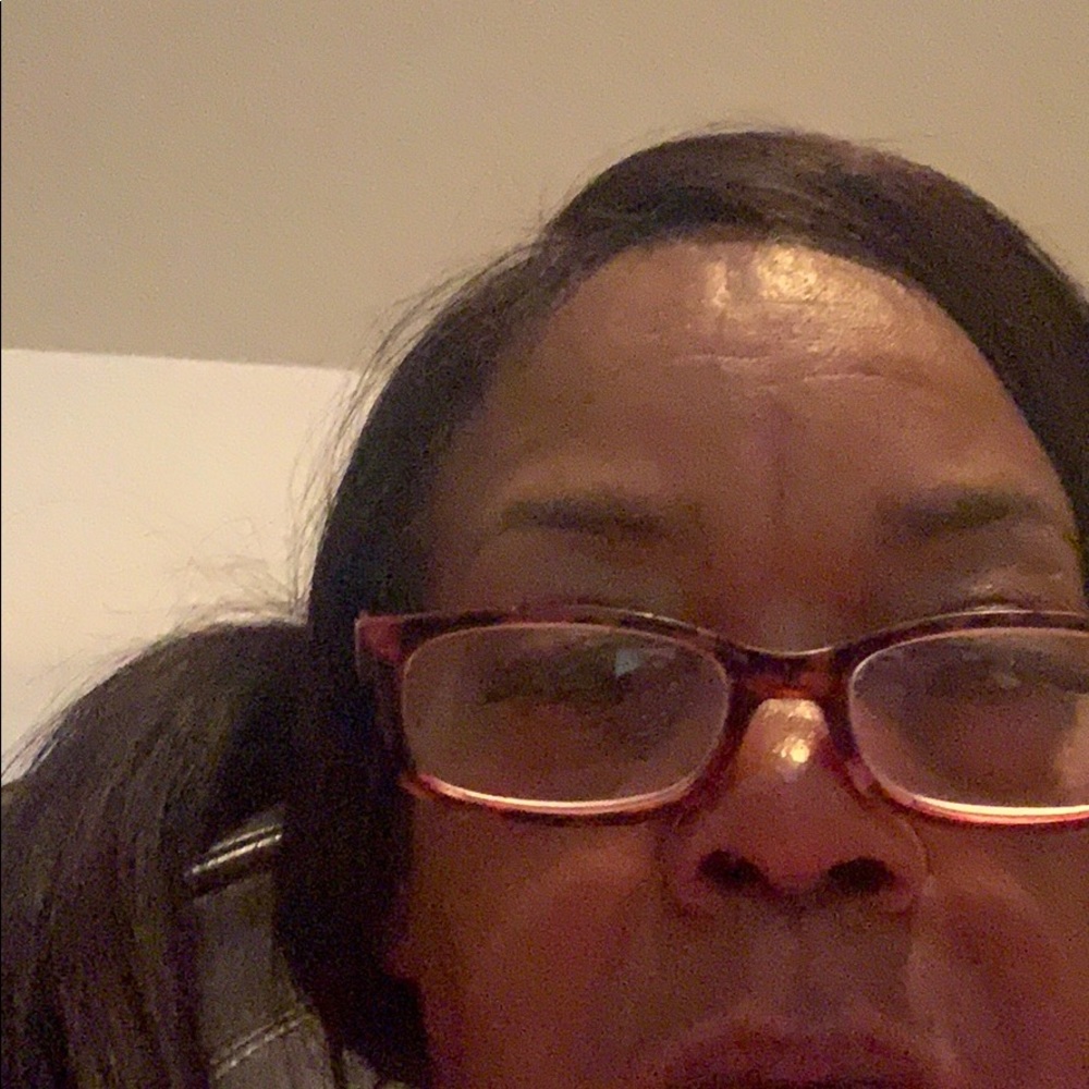 Meet your Posher, Deborah